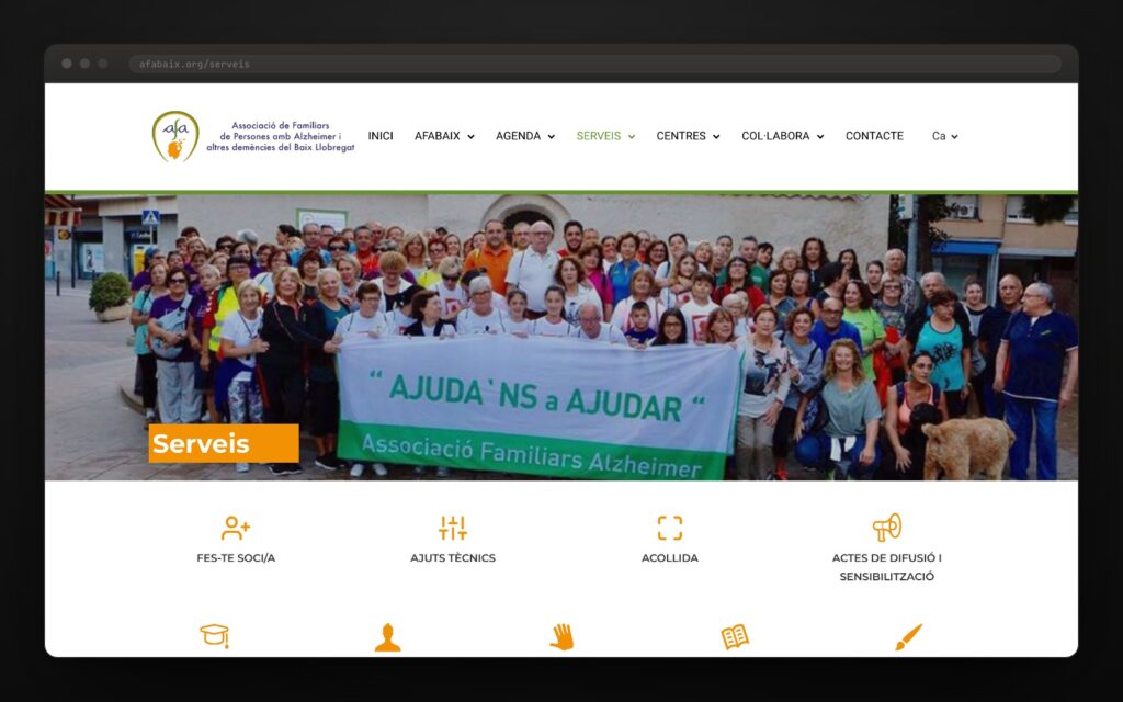 Nueve servicios, cada uno con su icono propio.