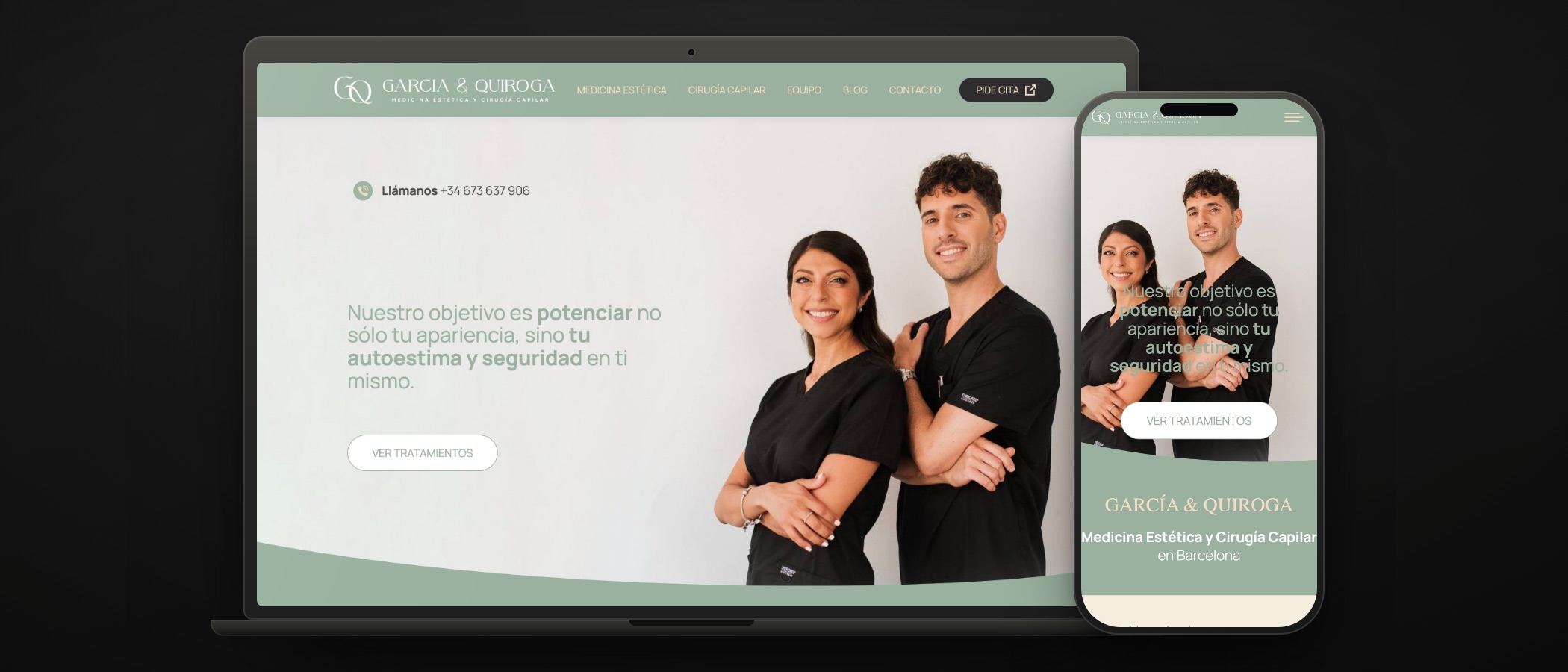 La portada de clinicagarciaquiroga.com en un portátil y en un móvil: los dos médicos con pijama negro sobre fondo blanco y la franja verde salvia de la cabecera