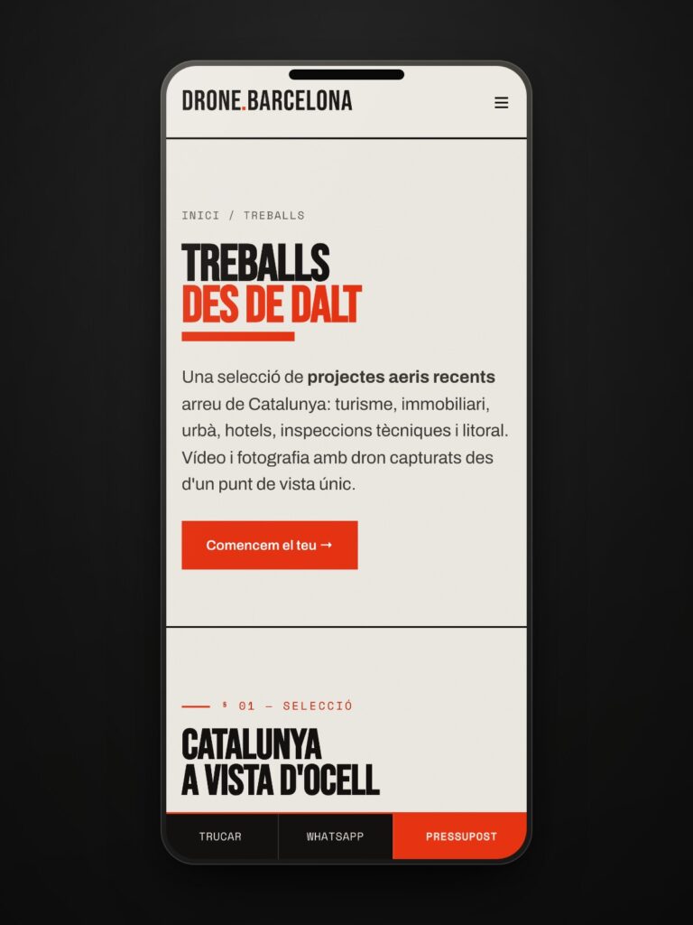 El mismo carácter en pantalla estrecha.