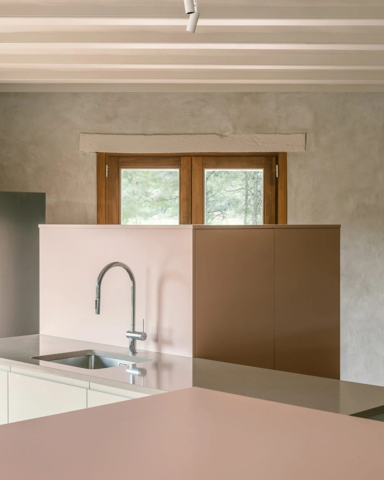 Architectural photograph published by GRAT.works