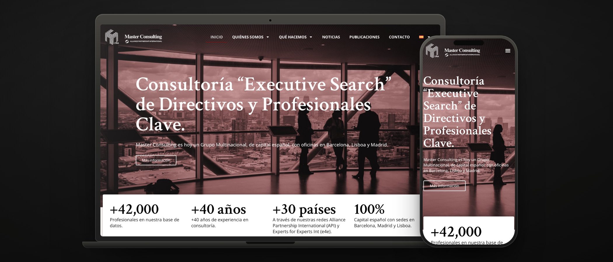 La portada de masterconsulting.es en un portátil, con el titular de executive search y la franja de cifras, y la misma web en un móvil