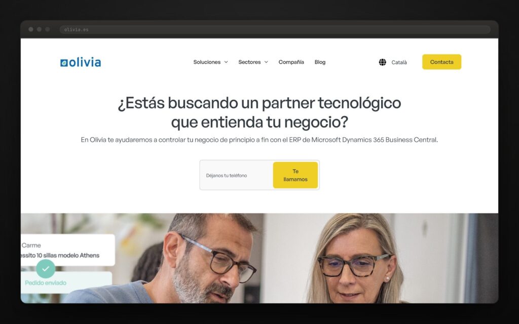 Una pregunta, un telèfon i un botó groc. Poca cosa més cal.
